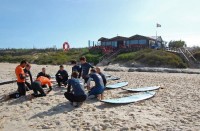 /album/galeria-de-fotos/aula-de-surf-no-baleal-jpg/